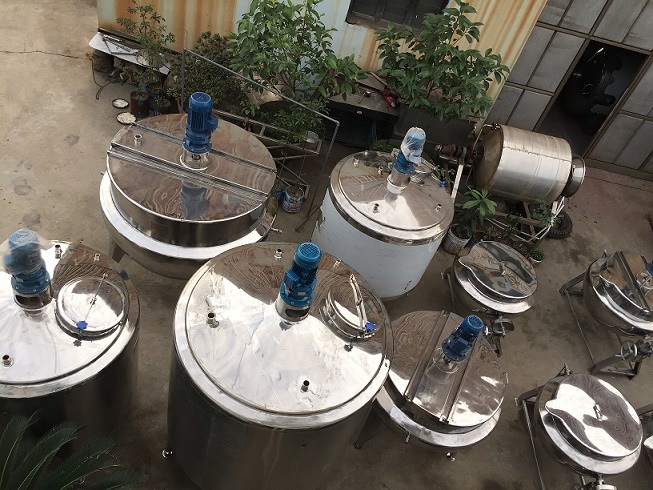 1500l大容量蒸汽加热夹套煮食锅